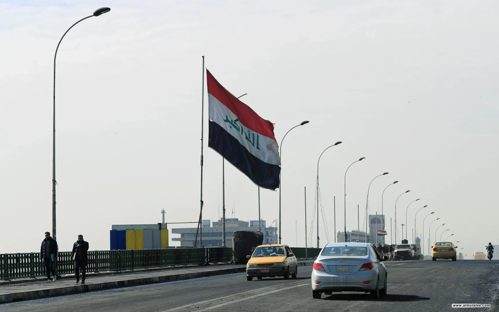الحكومة تدين الهجوم على خط أنابيب سعودي والزيدي يوجه بفتح تحقيق في ملابساته